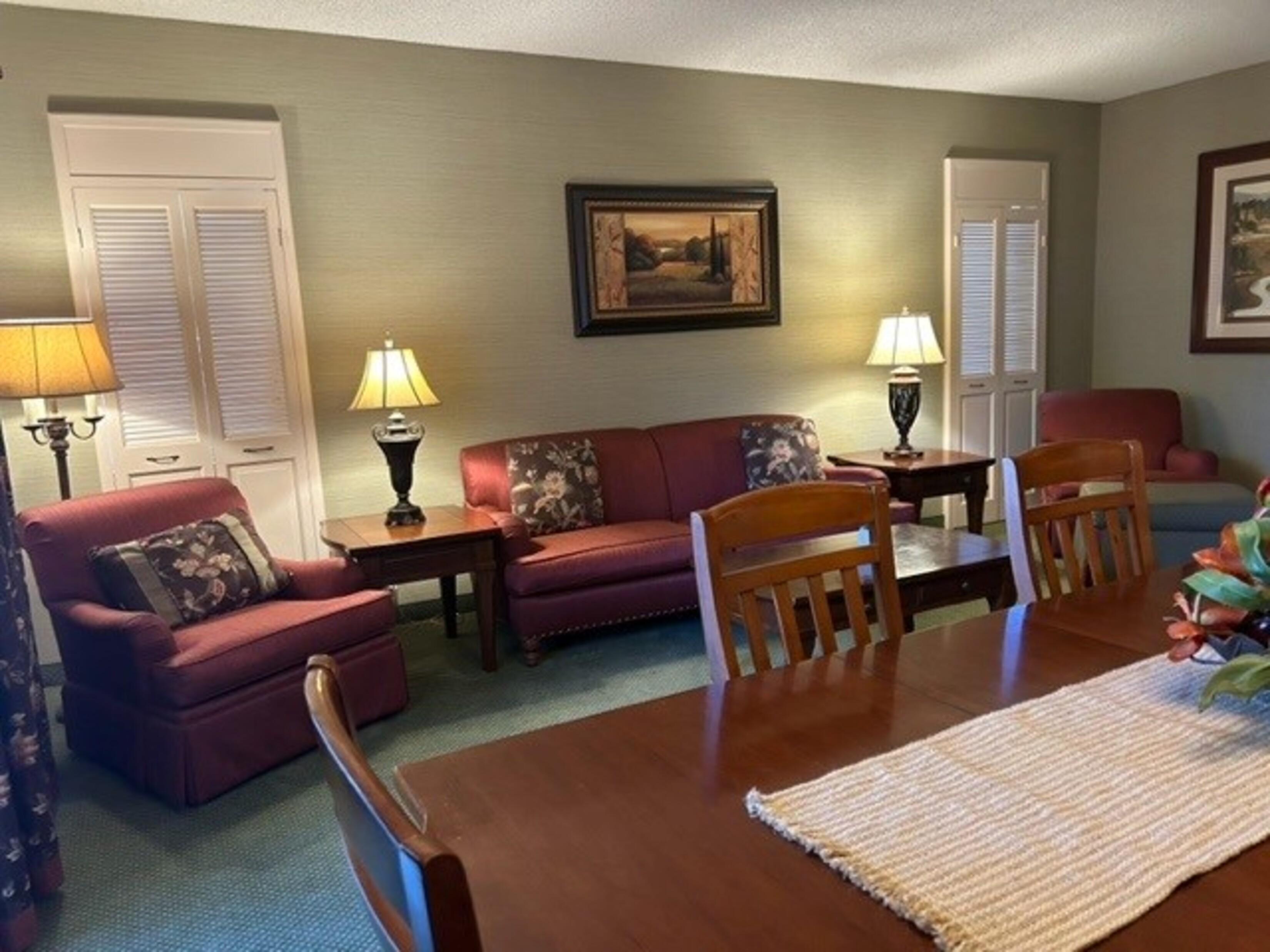 Piccadilly Airport 3* Fresno